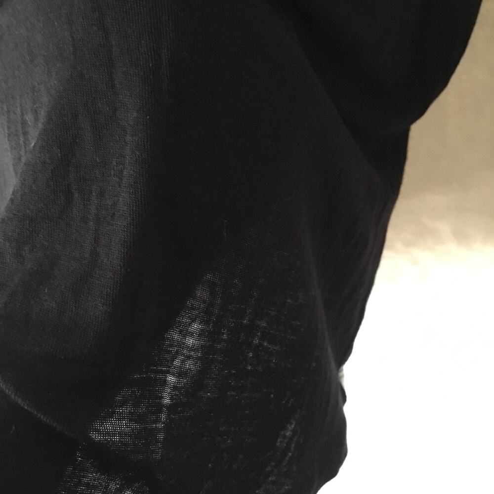 Kensie Black and White Abstract Print Top - Picture 13 of 16